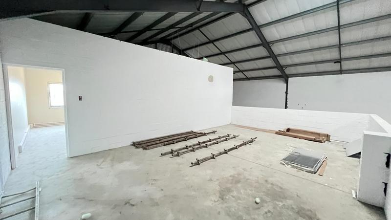 To Let commercial Property for Rent in Killarney Gardens Western Cape